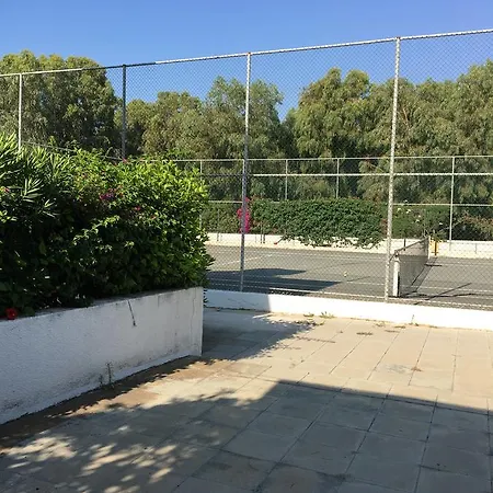Kermia Beach Bungalow 3 בורוקליני