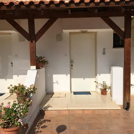 Kermia Beach Bungalow 3 בית נופש *